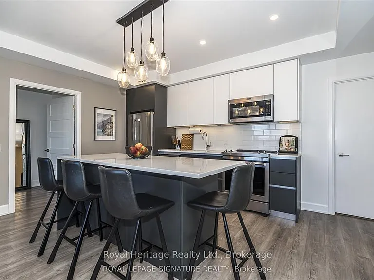 195 Hunter St E #412 — Photo 2