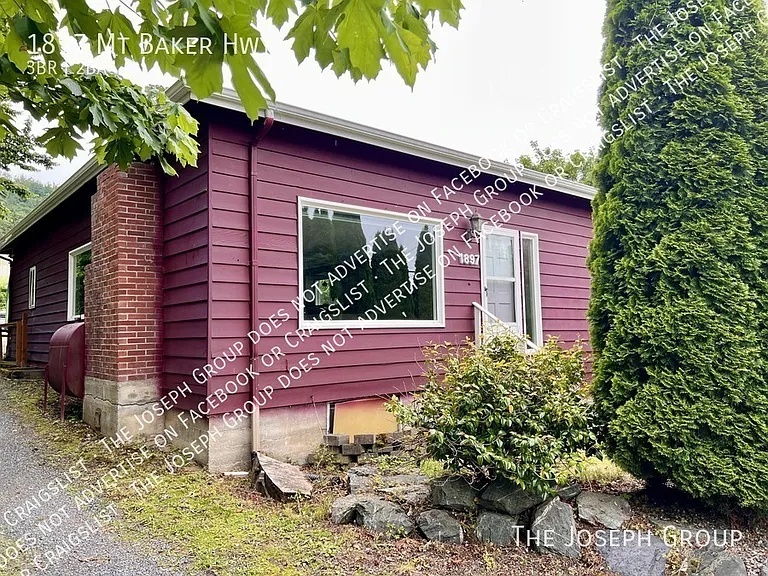 1897 Mount Baker Hwy — Photo 4