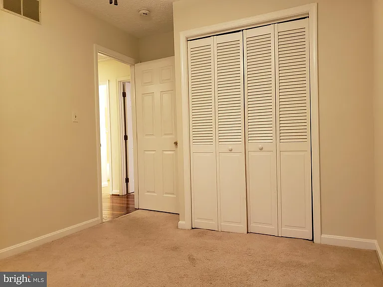 724 Hillcrest Dr — Photo 17