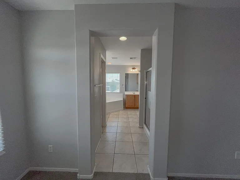 5646 Saint Elias St — Photo 73