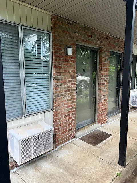 1 bed, 1.0 bath, 600 sqft, $1,175 — Photo 2