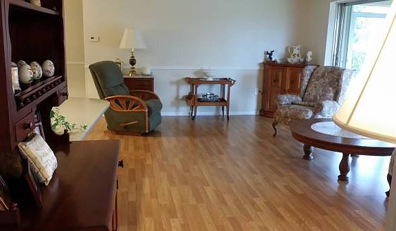 5th image of 5049 Westminster Dr