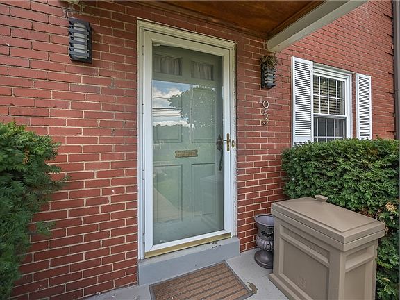 2nd image of 93 W Prospect Ave