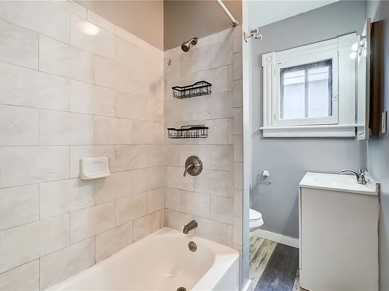 161-163 Hamilton St #1 — Photo 15