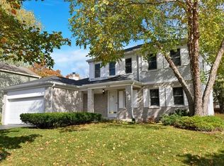 1048 Rain Tree Dr, Bolingbrook, IL 60440