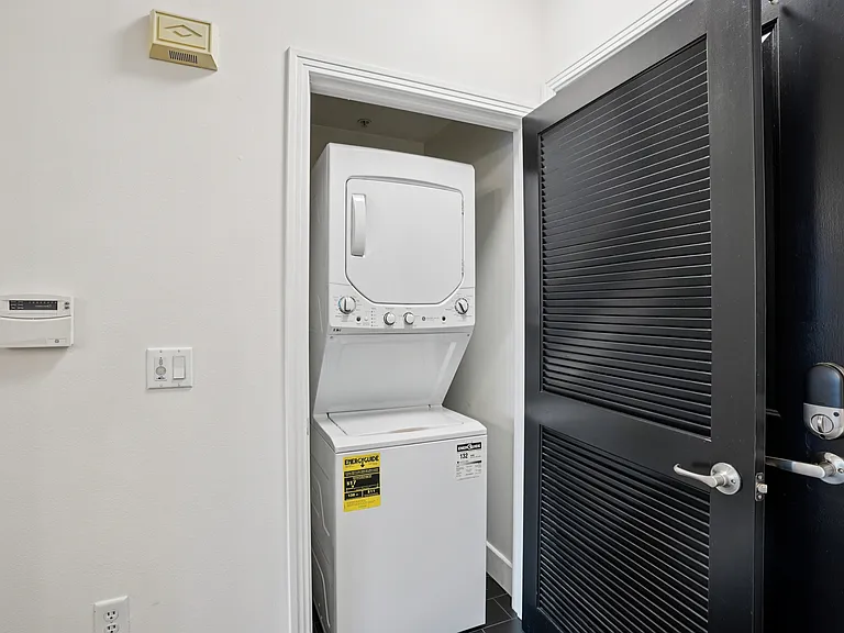 100 S Alameda St #371 — Photo 12