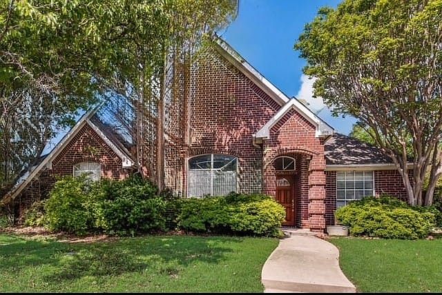 1st image of 8555 Clearcreek Cir