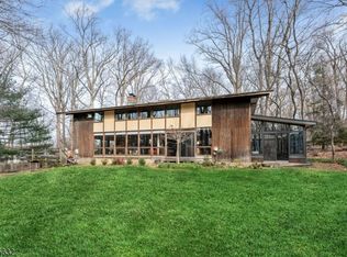 155 Hickory Ln, Closter Boro, NJ 07624