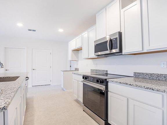 2nd image of 61 Bruce Ln