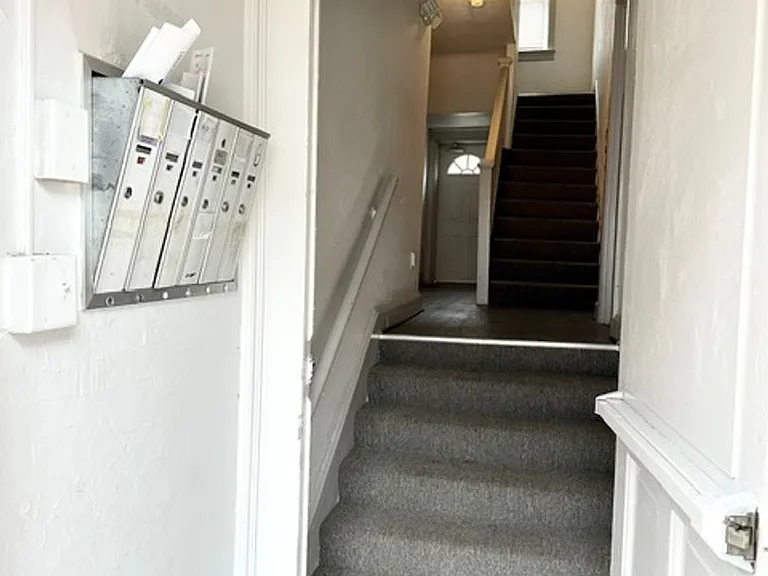 232 E King St #4 — Photo 10