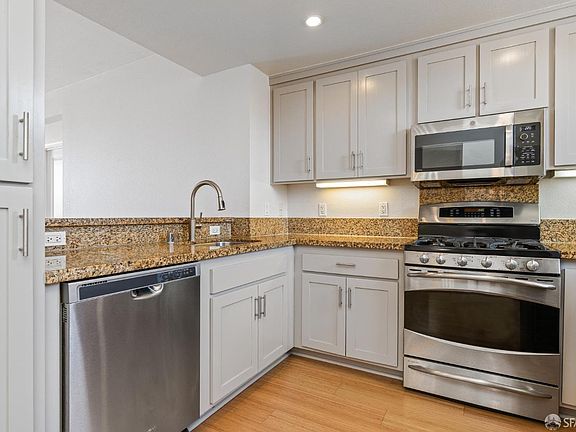 4th image of 301 Crescent Ct APT 3403