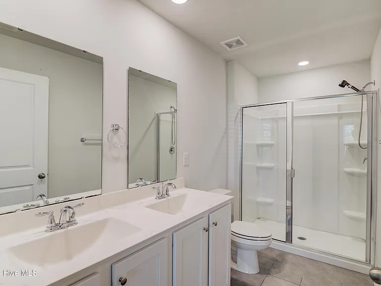 375 Logan St — Photo 15