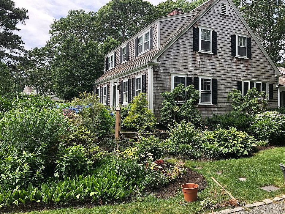 2nd image of 20 Wequasset Rd
