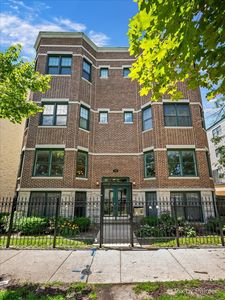 2756 N Wolcott Ave #1S, Chicago, IL, 60614