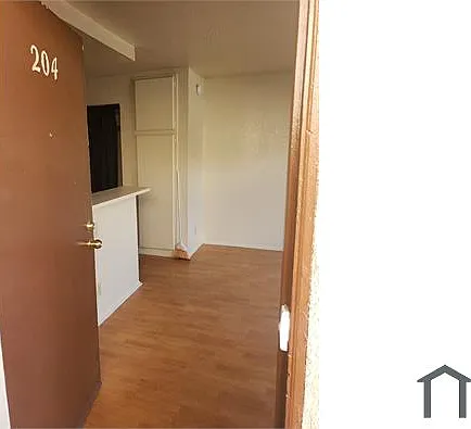 10220 Tujunga Canyon Blvd #205 — Photo 11
