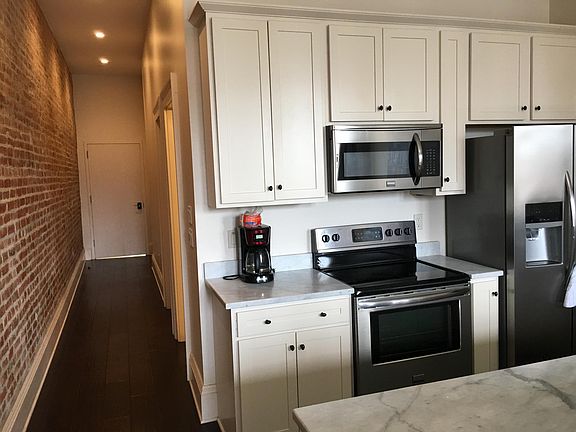 3rd image of 504 Dumaine St #202