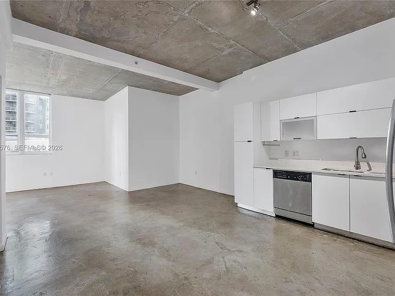 234 NE 3rd St #1404 — Photo 12