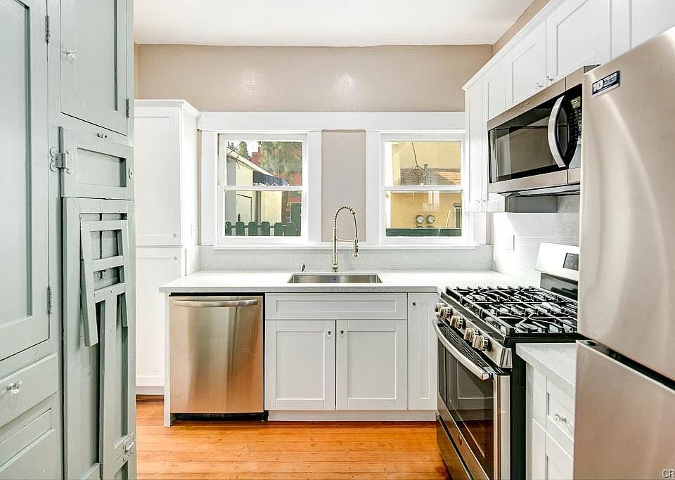 1st image of 113 N Columbus Ave