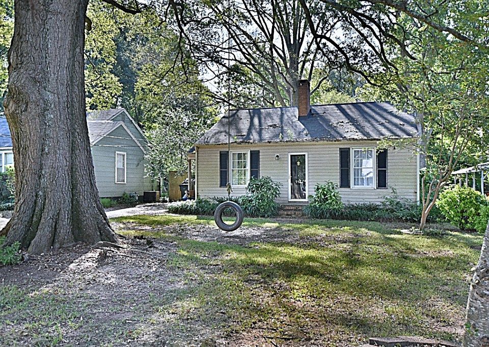1st image of 956 Beverly Dr