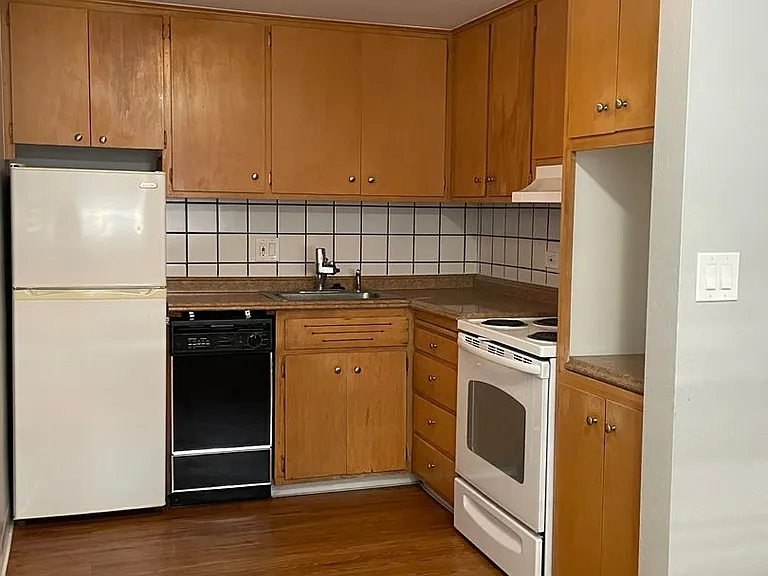 2155 S Josephine St — Photo 17