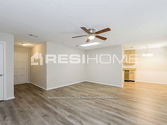 5th image of 5833 Lance Ct