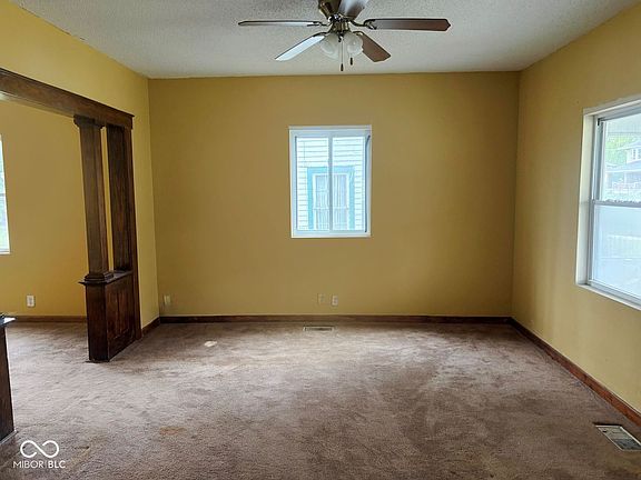 4th image of 1037 W 32nd St
