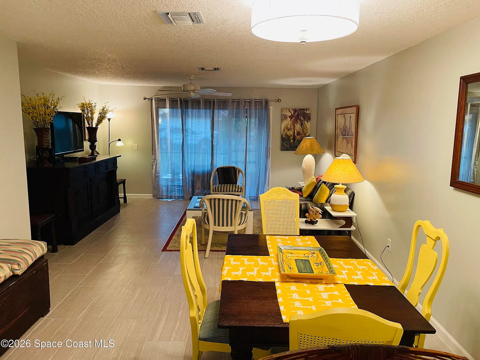 159 Queens Ct — Photo 4