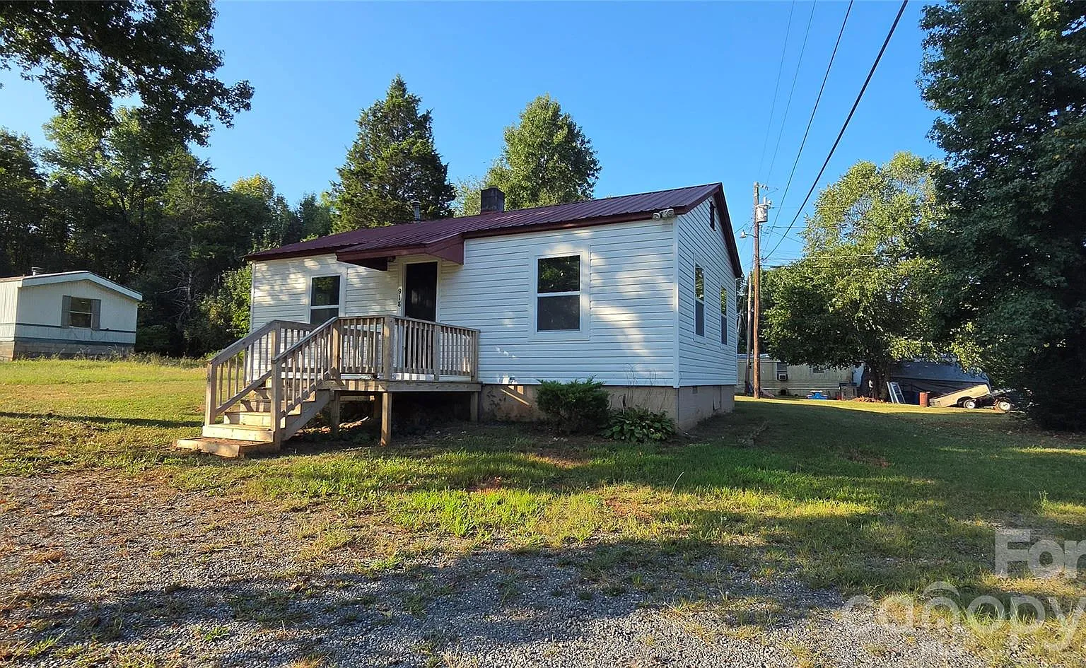 2 bed, 1.0 bath, 680 sqft, $1,200 — Photo 1