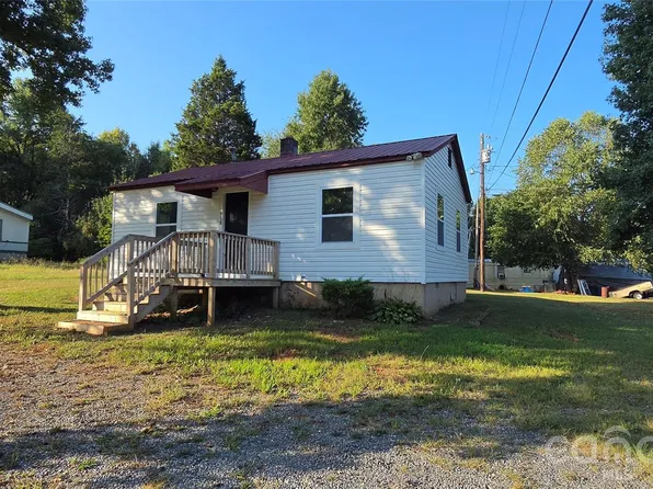 918 Mountain Crest Dr, Kings Mountain, NC 28086