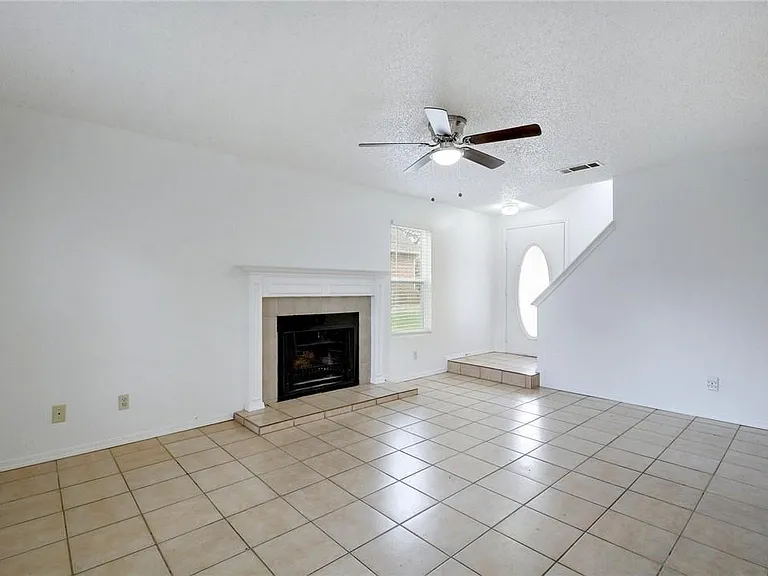 6102 Parkwood Dr #A — Photo 6