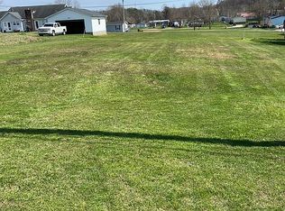 2347 Cherry St, Hurricane, WV 25526