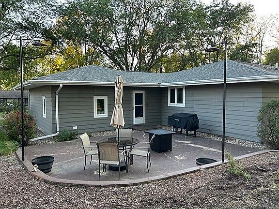 3rd image of 403 4th St