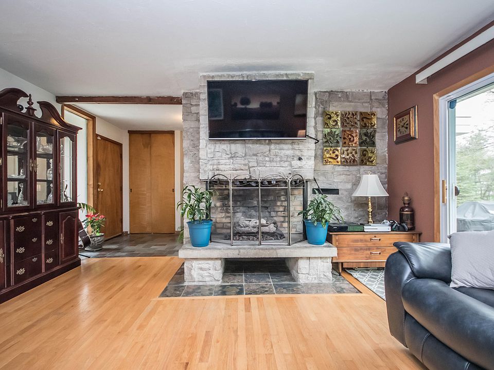 1st image of 1606 S Sherwood Dr