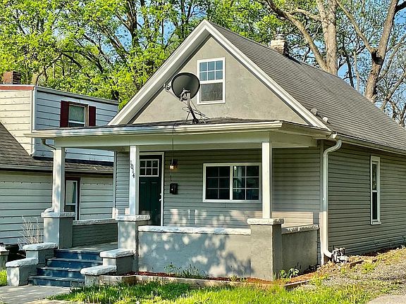 2nd image of 1014 N Rockton Ave