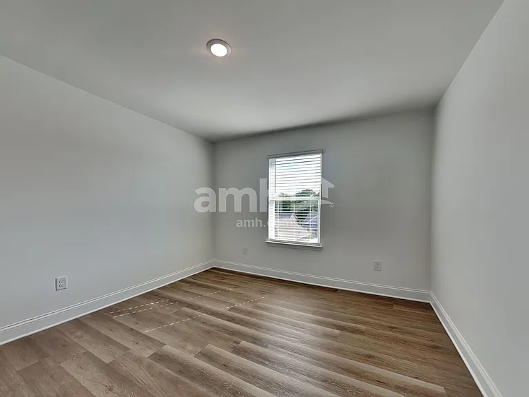 1634 Soapstone Rd — Photo 25