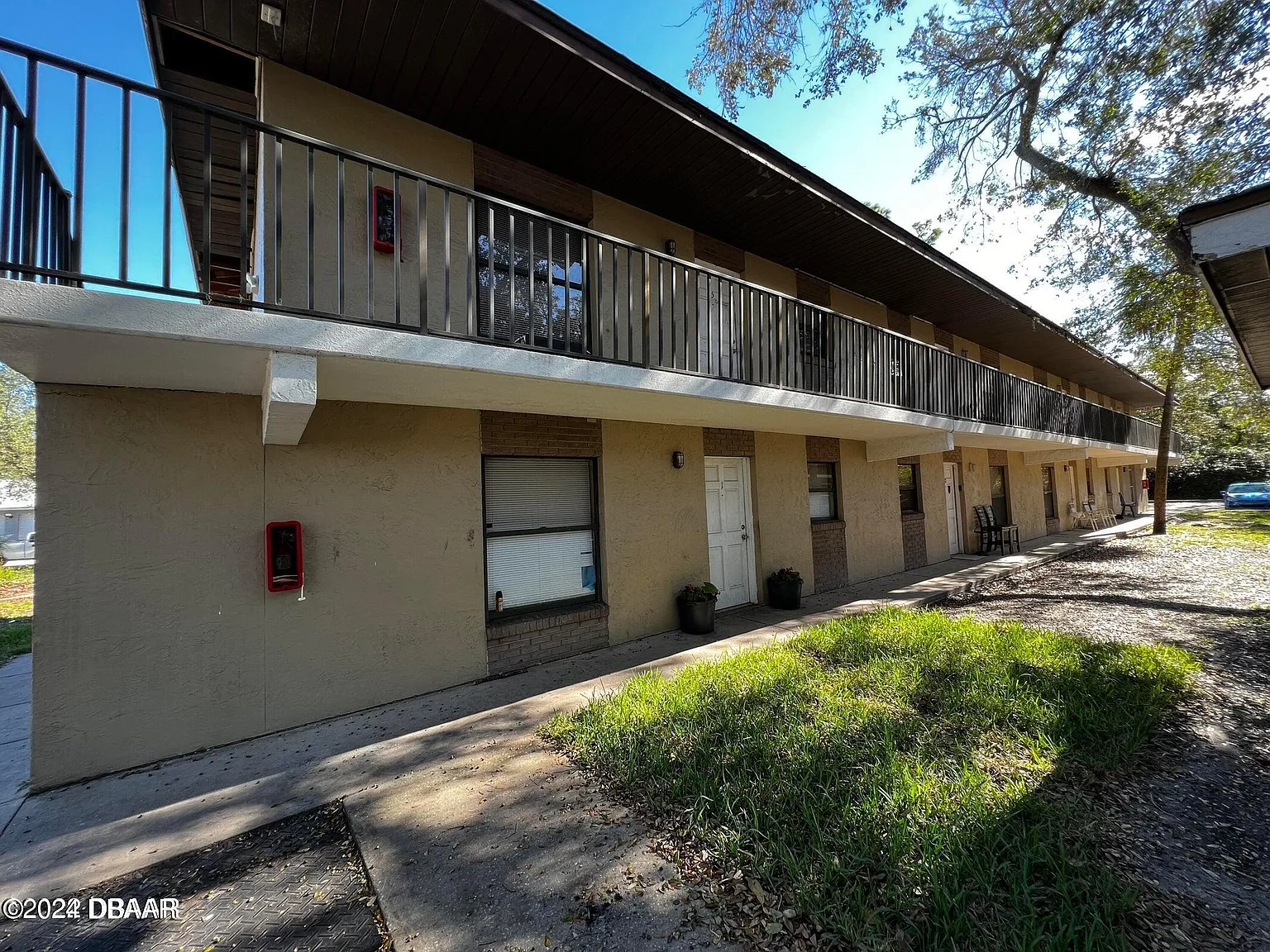 2 bed, 2.0 bath, 848 sqft, $1,200 — Photo 3
