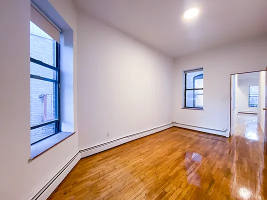Rented by City Connections Realty | media 6