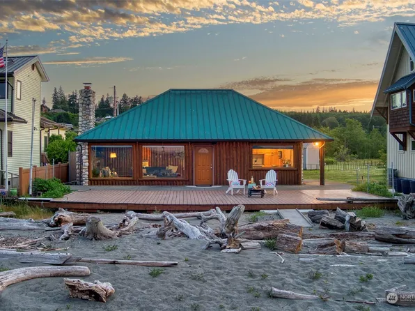 7758 NE Point No Point Road, Hansville, WA 98340