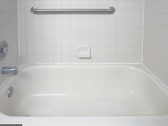 4th image of 1509 Baytree Ter