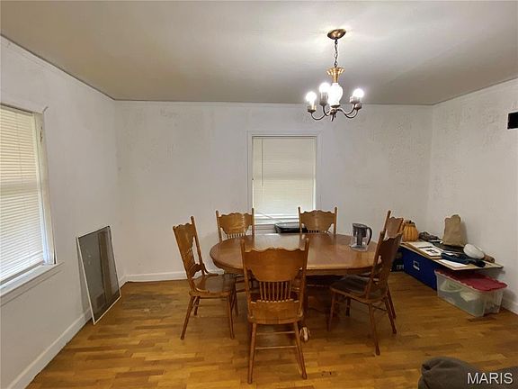 3rd image of 803 N Walnut St