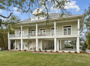 812 W Beach Blvd, Pass Christian, MS 39571