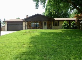205 Anderson Ln, Belleville, IL 62221