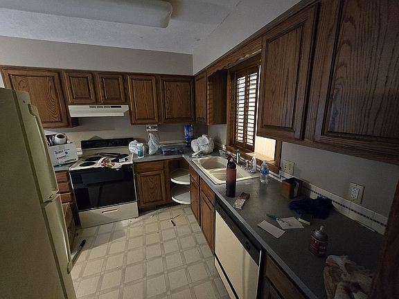 5th image of 5820 Brittany Pl