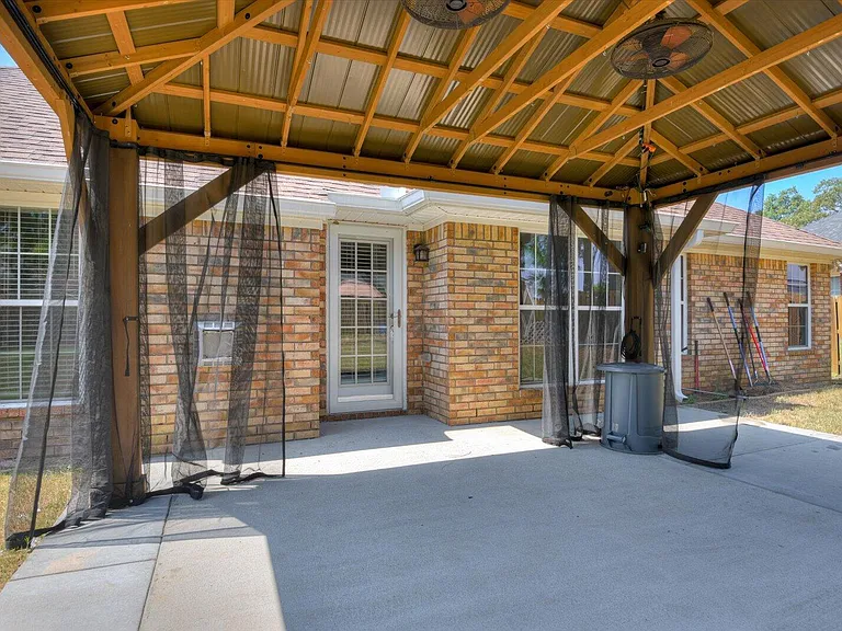 610 Butler Springs Cir — Photo 35