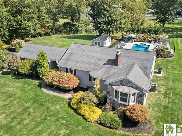 36 Lowell Pl, Fredonia, NY 14063