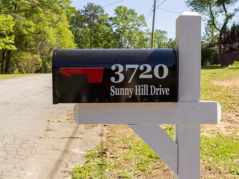 3720 Sunny Hill Dr — Photo 25