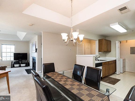 4th image of 11020 Folksie Ct APT 302