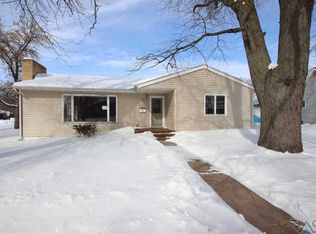 300 E Washington Ave, Salem, SD 57058