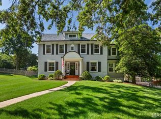204 Spencer Rd, Saint Louis, MO 63119
