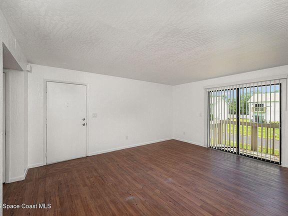 4th image of 2612 Tree Ridge Ln NE